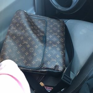 Authentic Louis Vuitton messenger bag